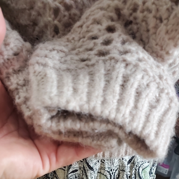 Cream color madewell sweater - Picture 5 of 9